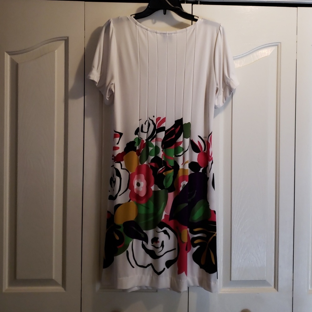 Dress - Picture 2 of 3